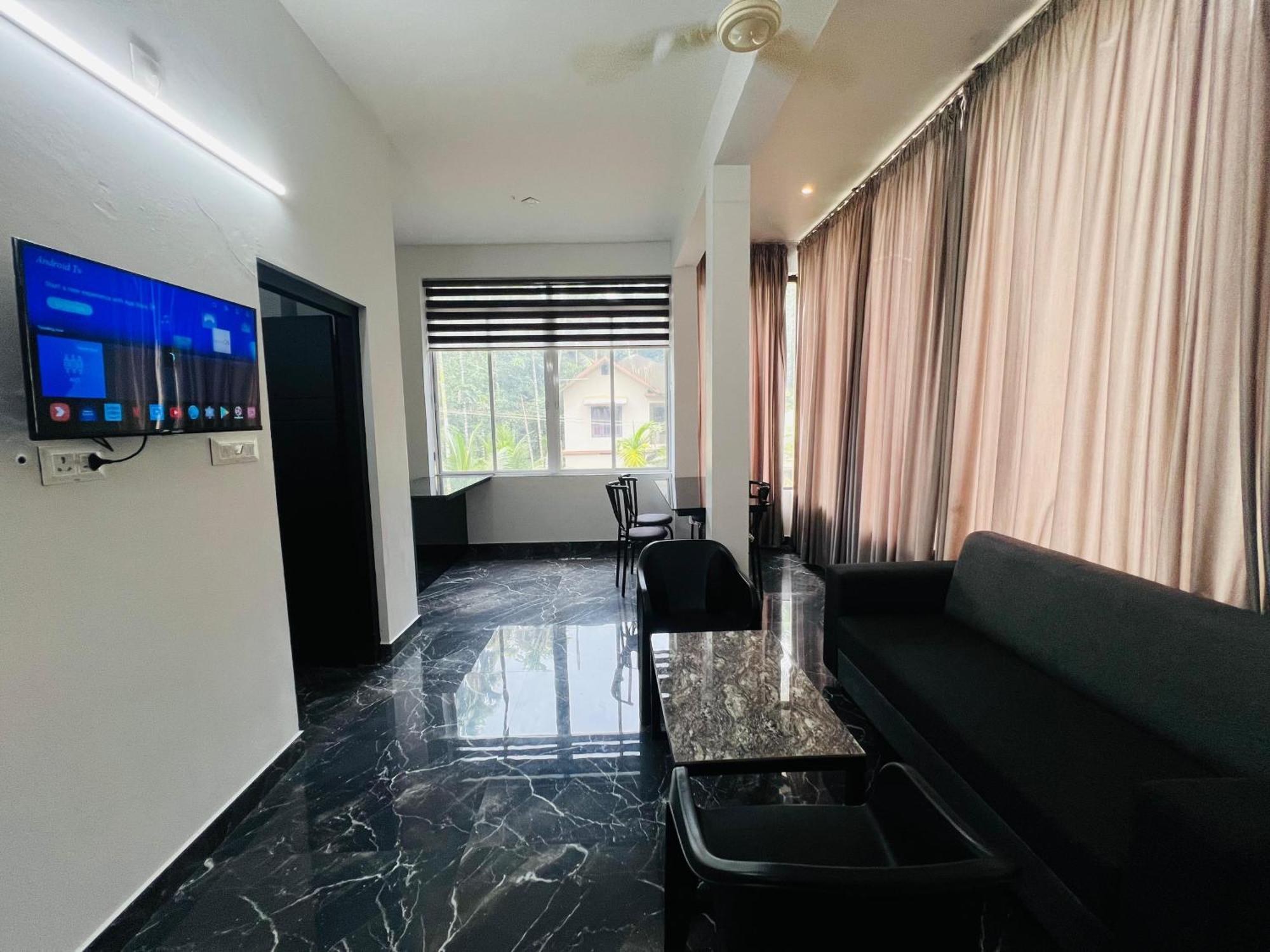 Nest Homes Nilambūr Esterno foto