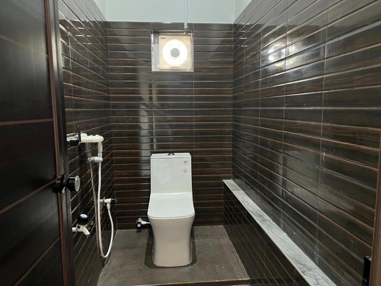 Nest Homes Nilambūr Esterno foto